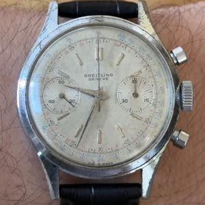 Breitling Vintage Chronograph (Ref. 1191) — photograph 2