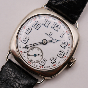 Omega Silver Cushion Enamel Dial — photograph 2