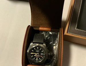 Breitling Avenger Blackbird (Ref. V1731010/BD12) — photograph 8