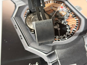 Breitling Avenger Blackbird (Ref. V1731010/BD12) — photograph 7