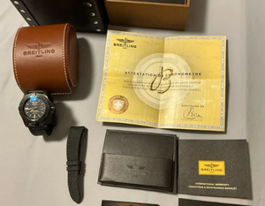 Breitling Avenger Blackbird (Ref. V1731010/BD12) — photograph 3
